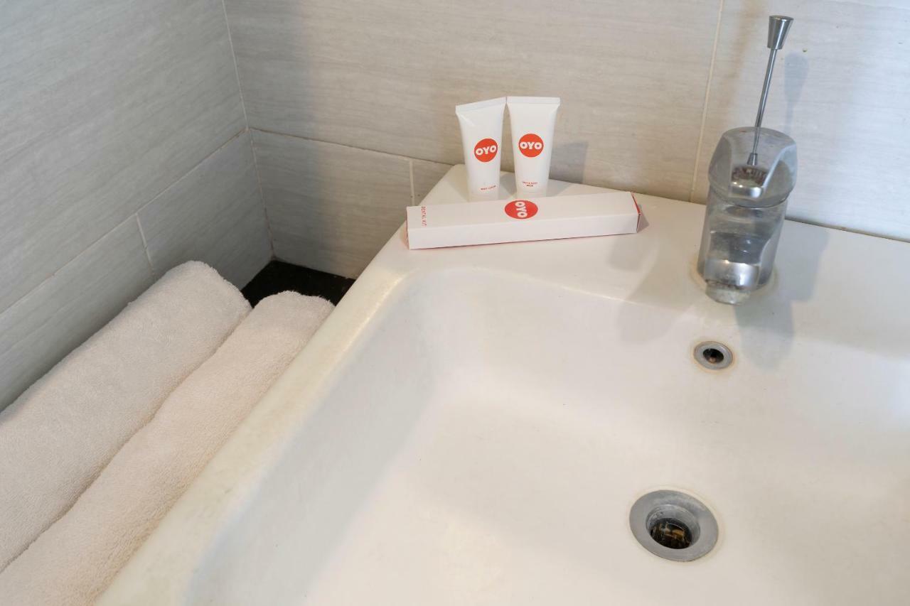 Oyo 697 Olivia Inn Denpasar Legian Eksteriør billede