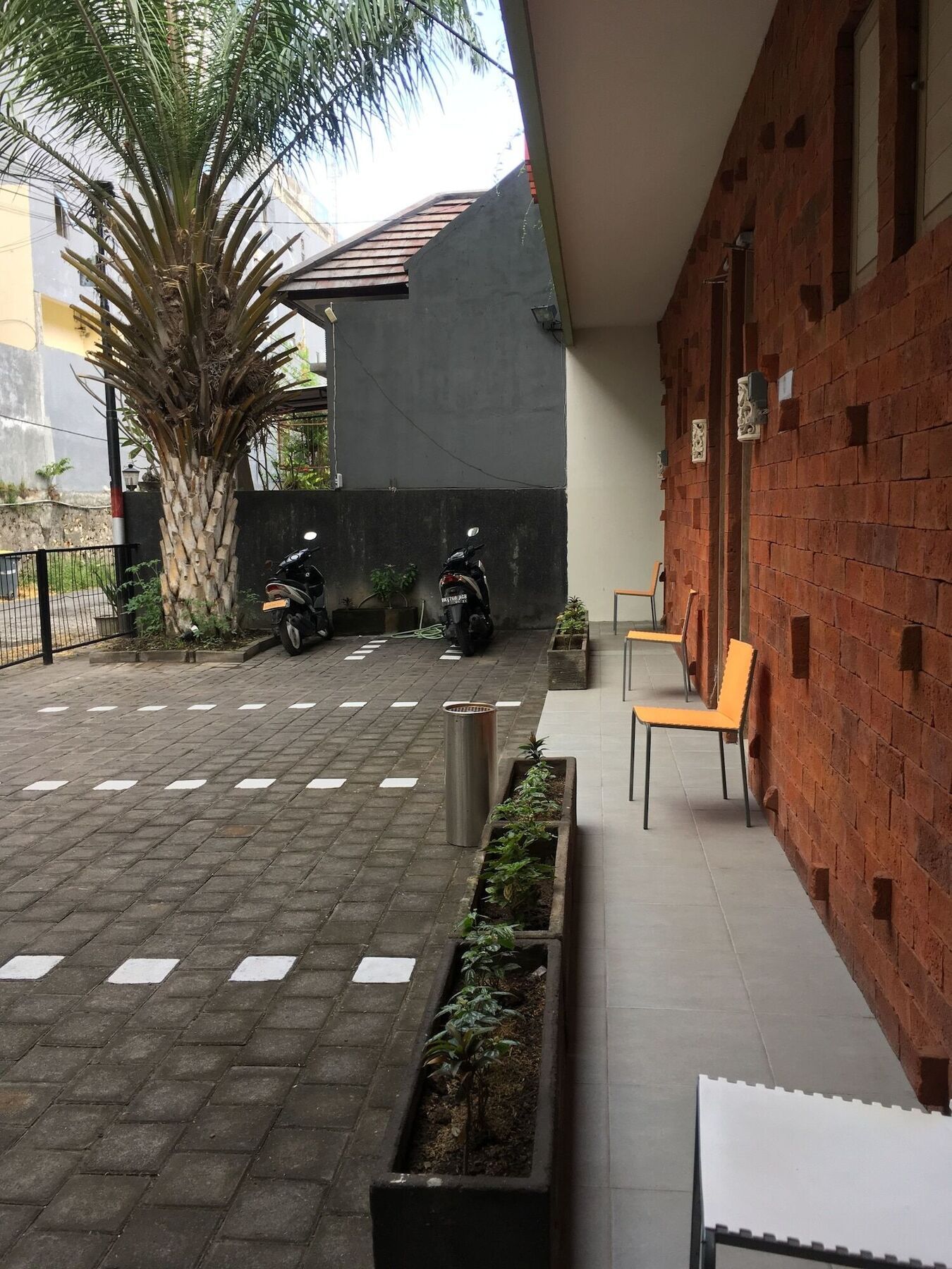 Oyo 697 Olivia Inn Denpasar Legian Eksteriør billede